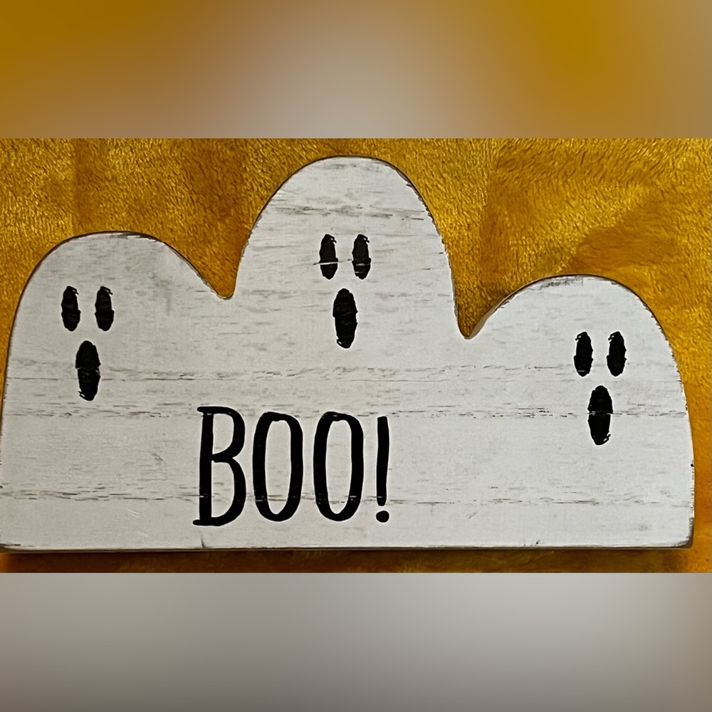 ADORABLE SET OF SPOOKY GHOSTS.
AND A SINGLE GHOST WOODEN BLOCK